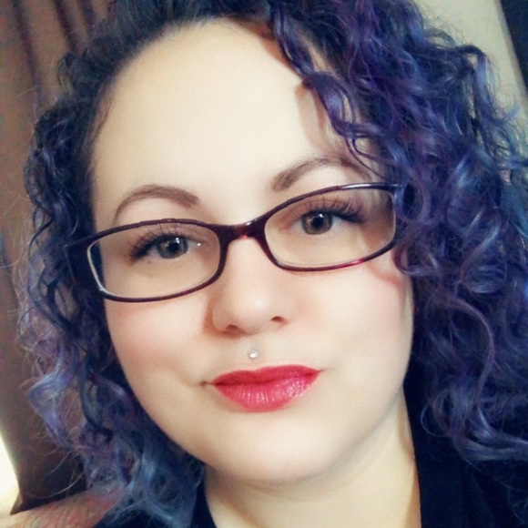 Meet your Posher, Halley - Picture 1 of 1